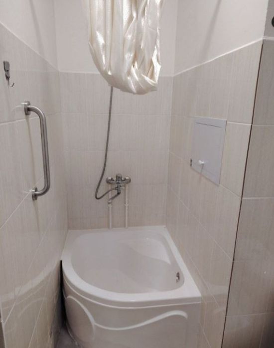 Продаю 1 комнатную квартиру Янгихает 3а