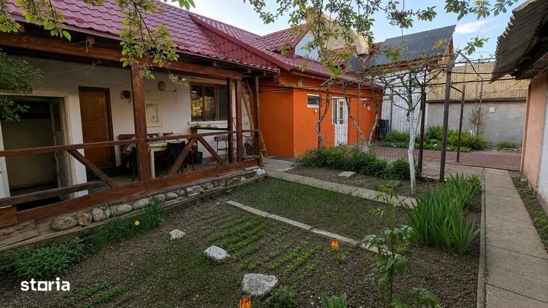 Casa de vanzare 3 camere in Fagaras zona centrala
