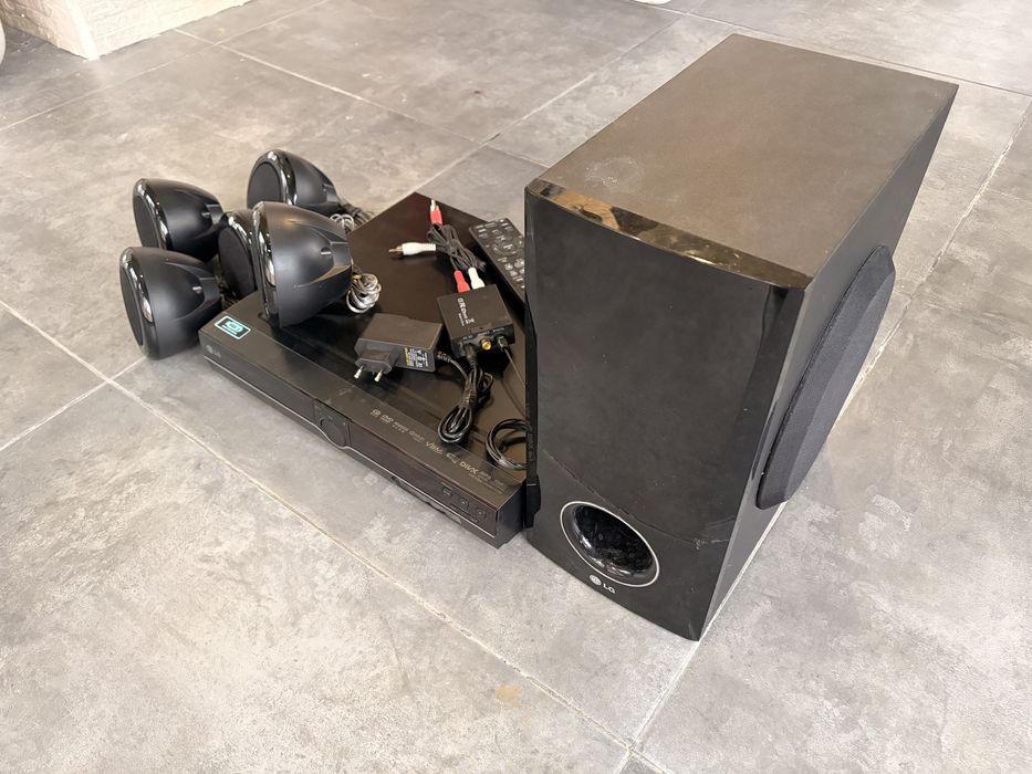 Sistem Home Cinema LG 5.1 complet