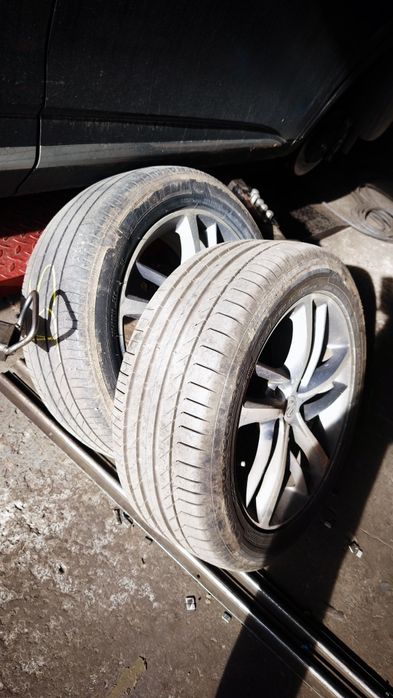 Anvelope 235 50 R18 de vara