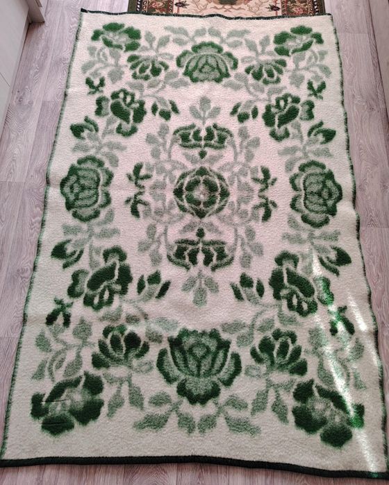 Продам одеяло шерстяное