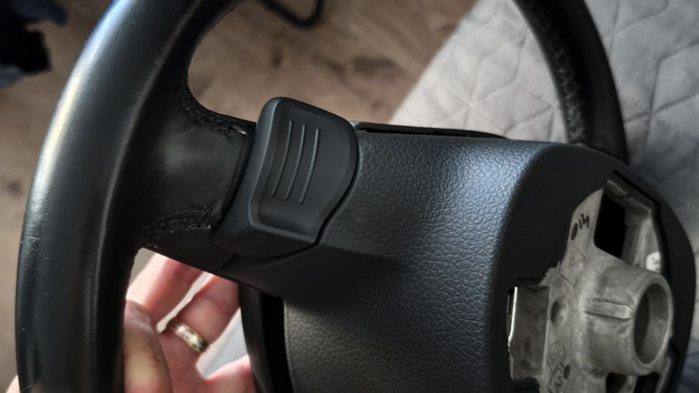 Vand volan passat b6, b7, cc cu padele