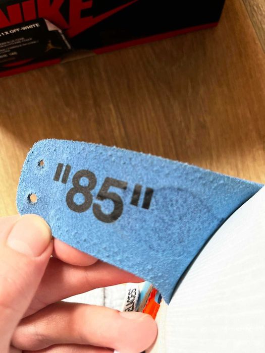 Nike Air Jordan 1 x Off White University Blue - Chicago