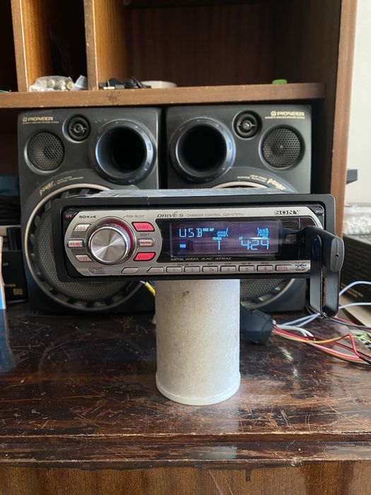 SONY CDX-GT610U - РЕТРО МОДЕЛ- USB, CD mp3 плеър за кола сд авто радио