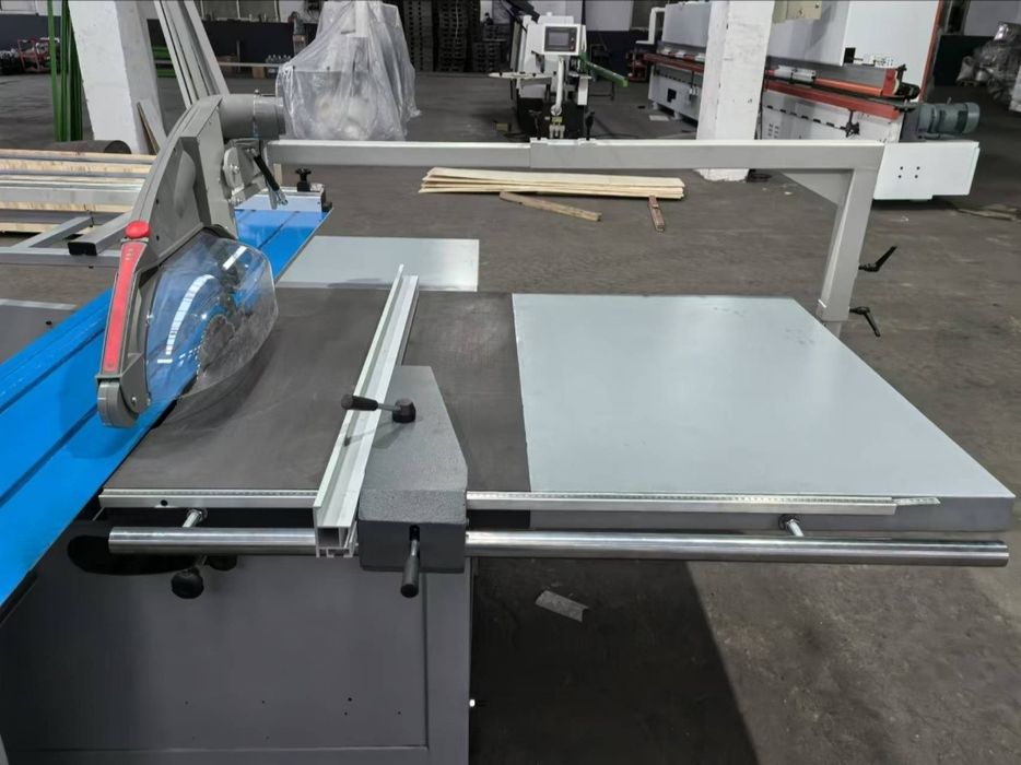 Форматно раскроечный станок ( распиловочный станок )