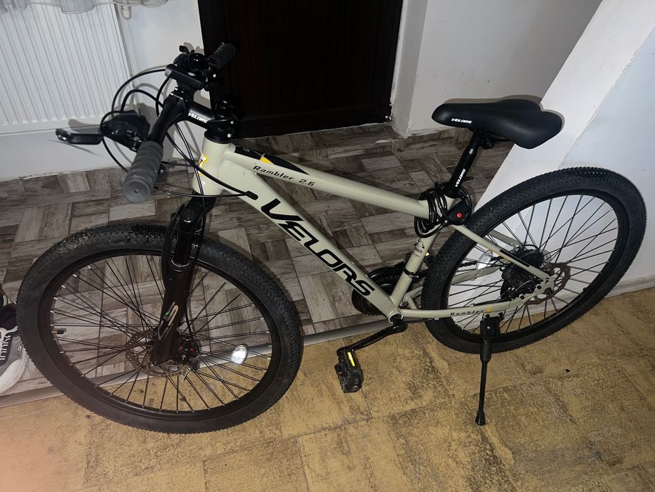 Bicicleta MTB ERBV26310A cu roti de 26" roți, suspensie față, ca nou
