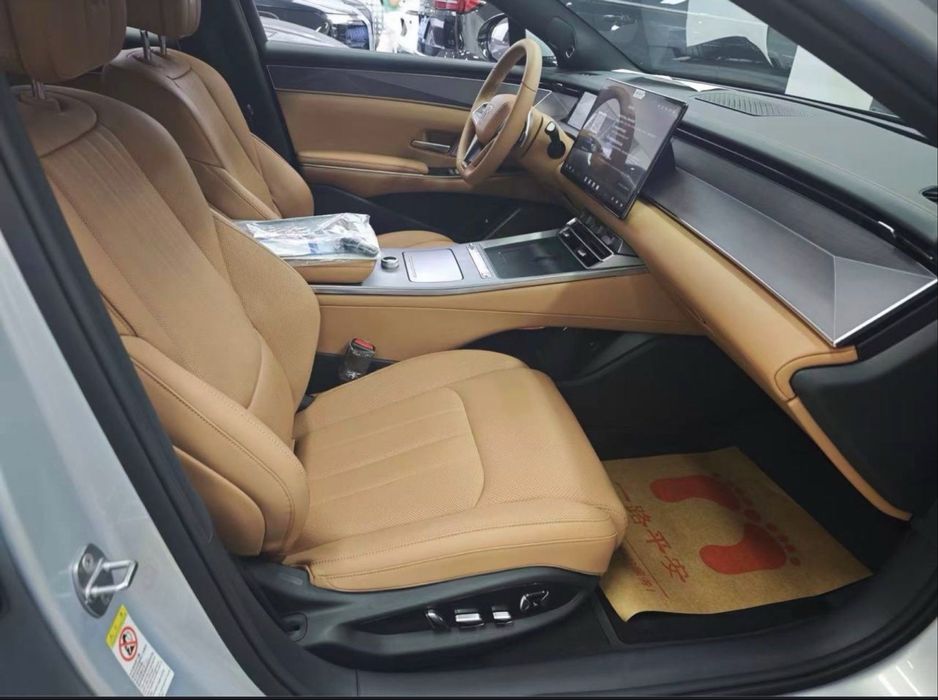 Byd han L 2.7 2025
