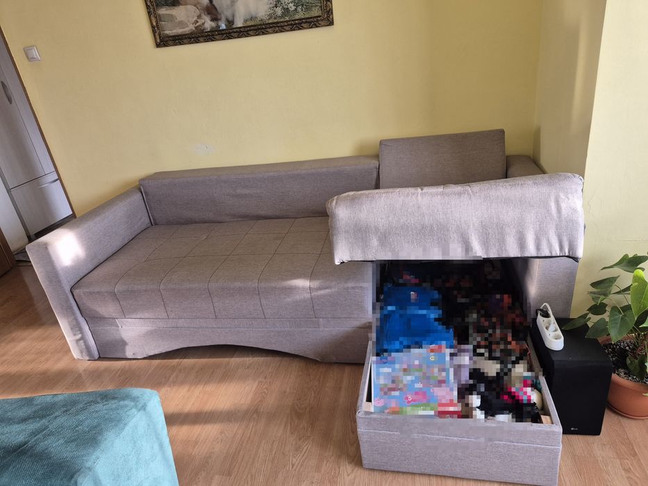 Coltar extensibil cu ladă pentru depozitare