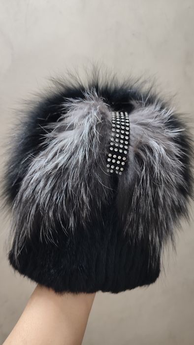 Шапка почти новая