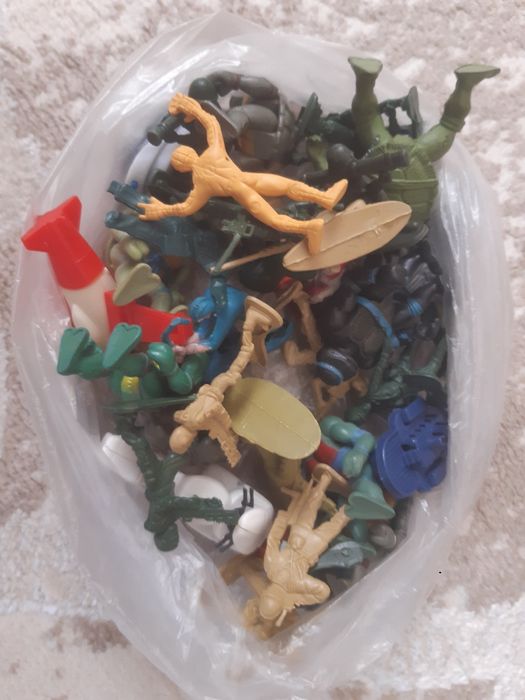 Игрушечные машинки