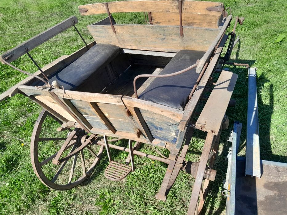 Trăsură foarte veche