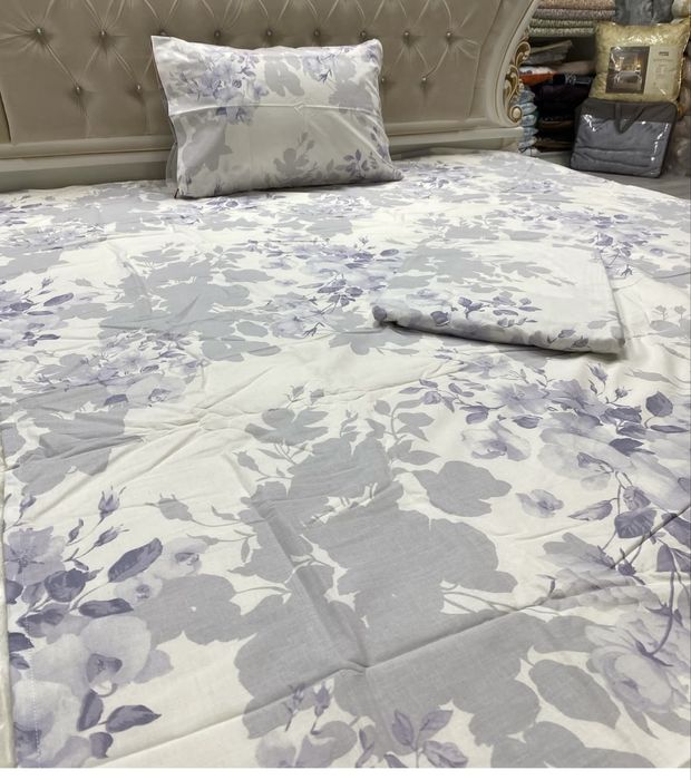 Продам постельный комплект новый