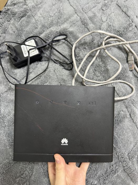 Продам роутер huawei!