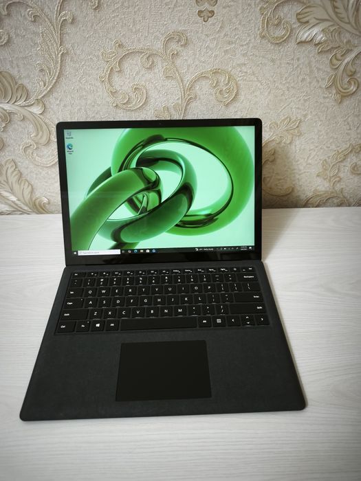 Microsoft Surface Laptop 2 Alcantara