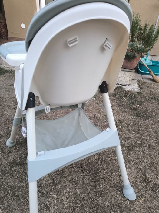 Scaun pentru masa bebe