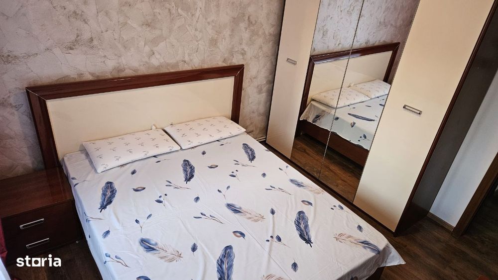 3 camere semidecomandate Str.Miron Costin