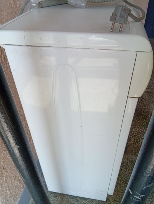 Продавам пералня БЕКО