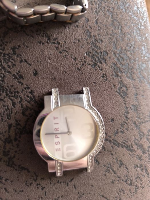 Часы женские Esprit и Romanson