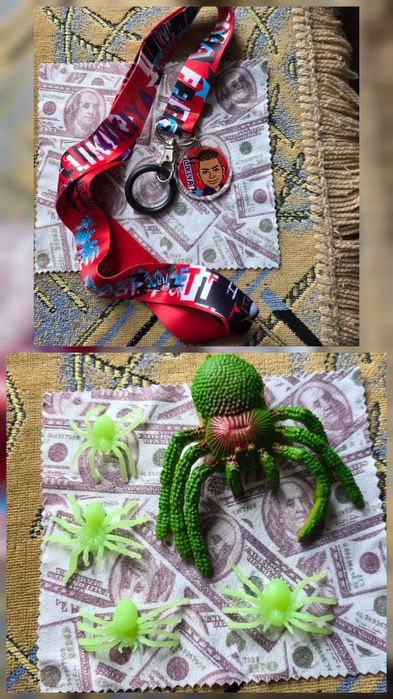 Продам брелки  разные