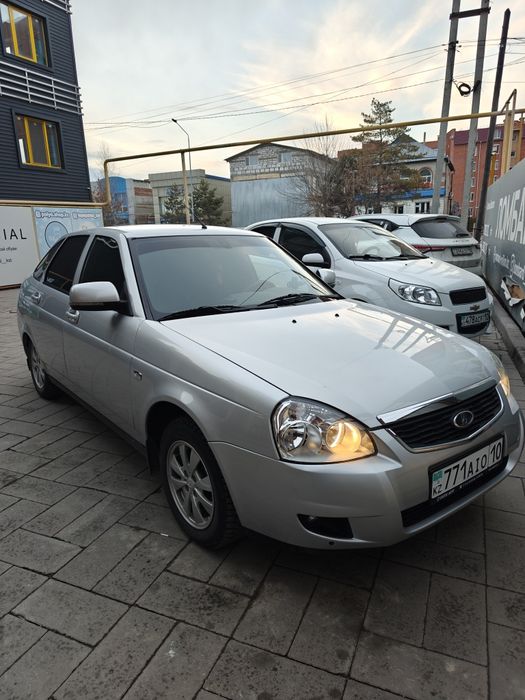 Продам приору 2 в отличном состоянии