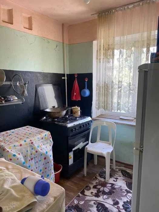 Каракамиш1\2 да 1 хона квартира сотилади !!