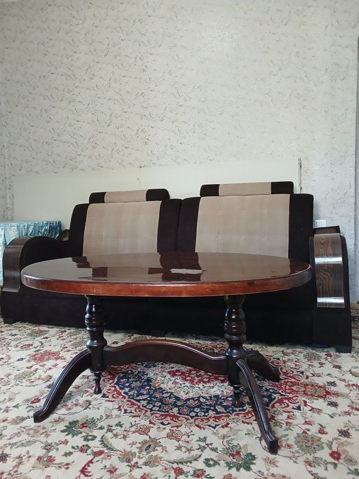 Журнальный столик (орех)