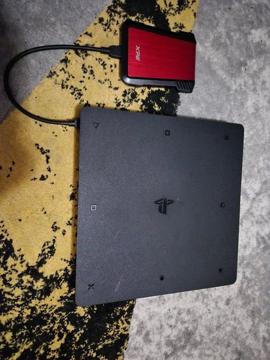PS4 Slim Modat Chip si DVD + HDD 1.6TB + GoldHEN + 2 Manete + Stand Racire