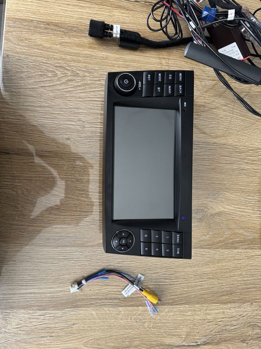 Android навигация за Mercedes E-class w211