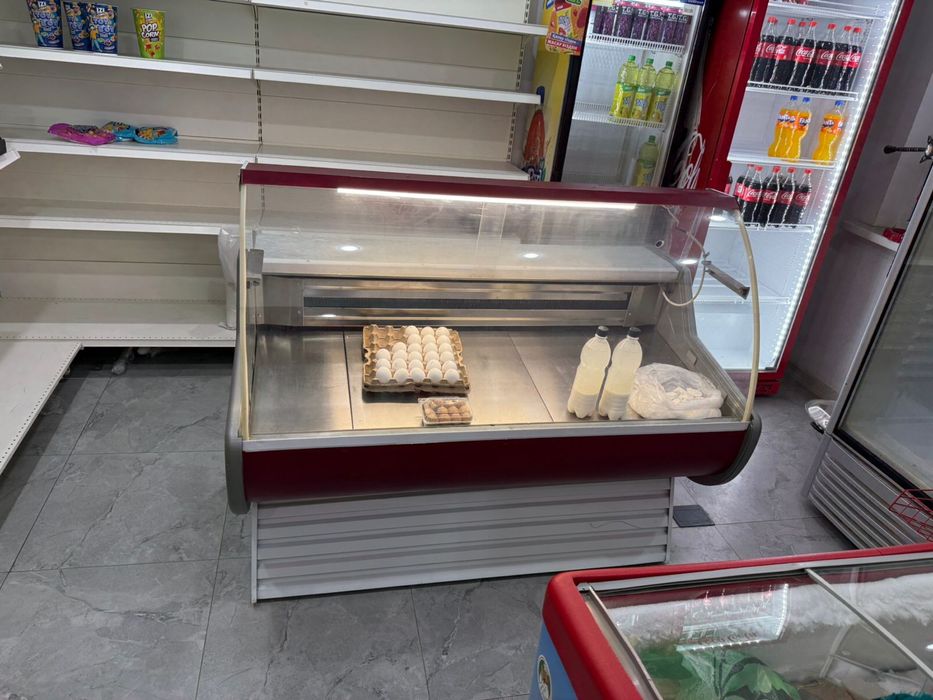 Витринный холодильник