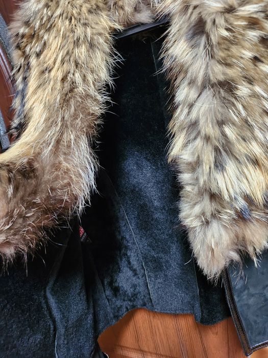 Палтенце от естествена кожа и яка от естествен косъм