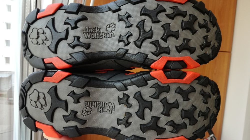 adidasi pantofi sport munte drumetie Jack Wolfskin nr.36,5 sandale
