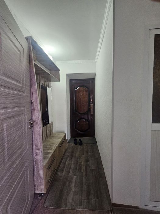 Срочно продается 1 ком 3 этаж квартира Вокзал