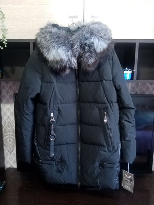 Продам зимние куртки