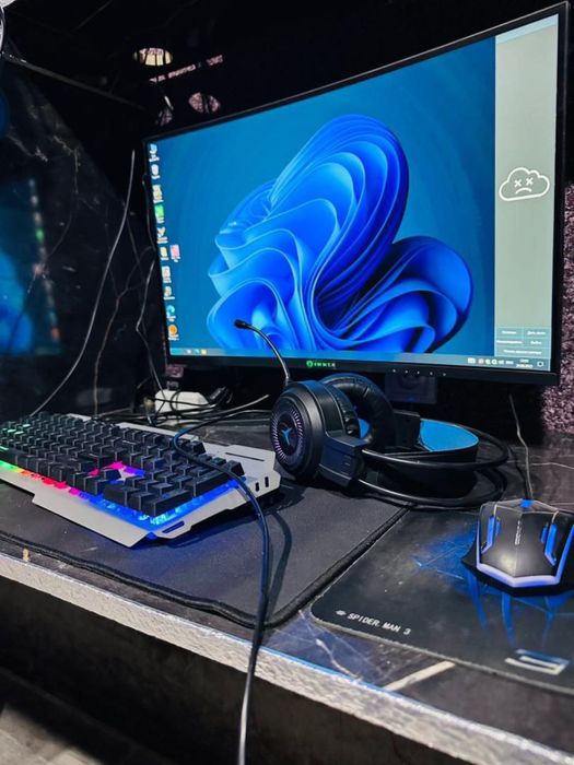 Игравой кампютер сотилади 7 та  холати идеал