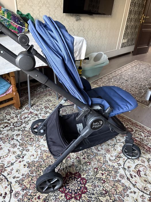 Коляска прогулочная Baby Jogger