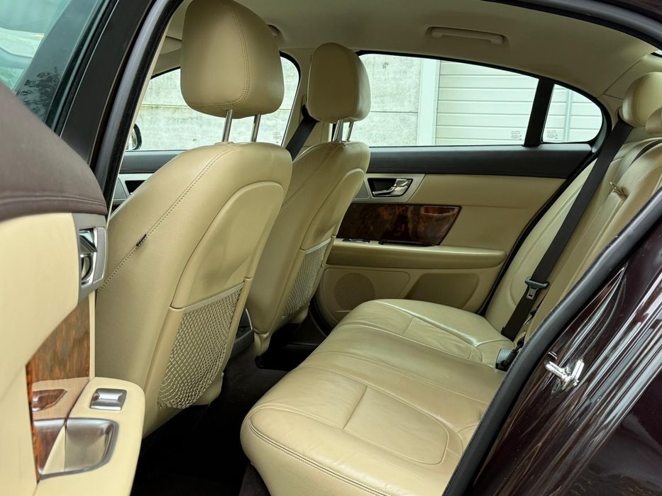 Jaguar XF -Numere rosii!  Rate !! Blis / Camera!