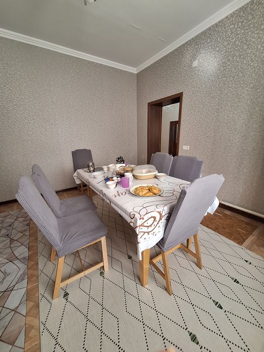 Продам стол с 6 стулями