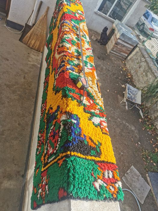 Килими и Китеници.