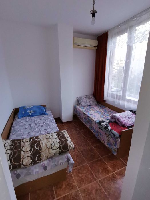 Дава се под наем Двустаен апартамент в Бургас, Братя Миладинови - 45 кв.м за 153 € - Снимка #2