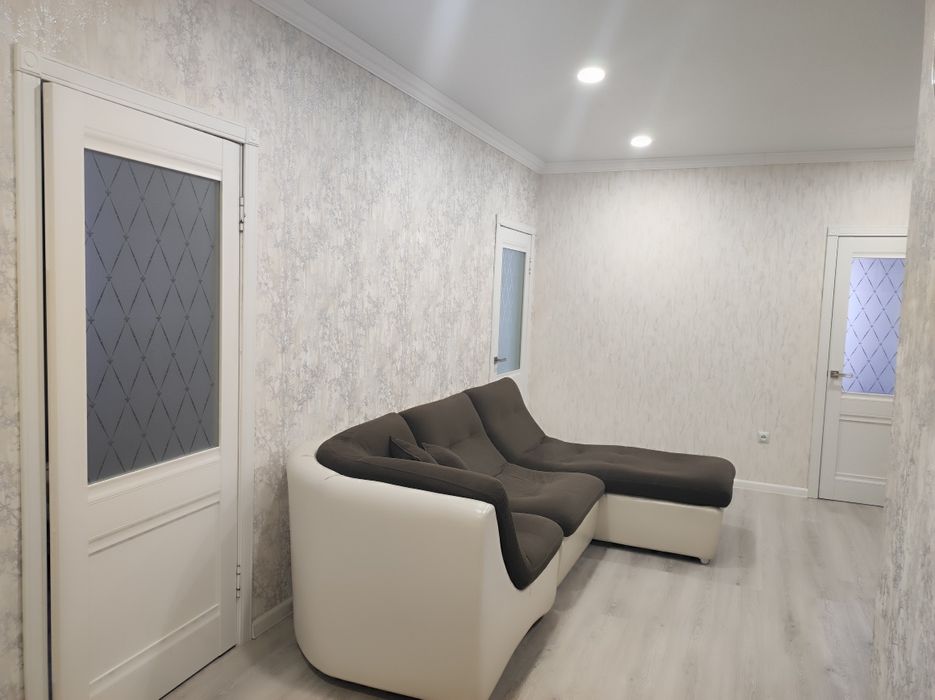 Продам 4х ком кв + подвал 10.5