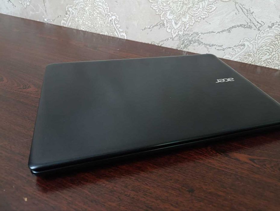 продам ноутбук acer aspire e1