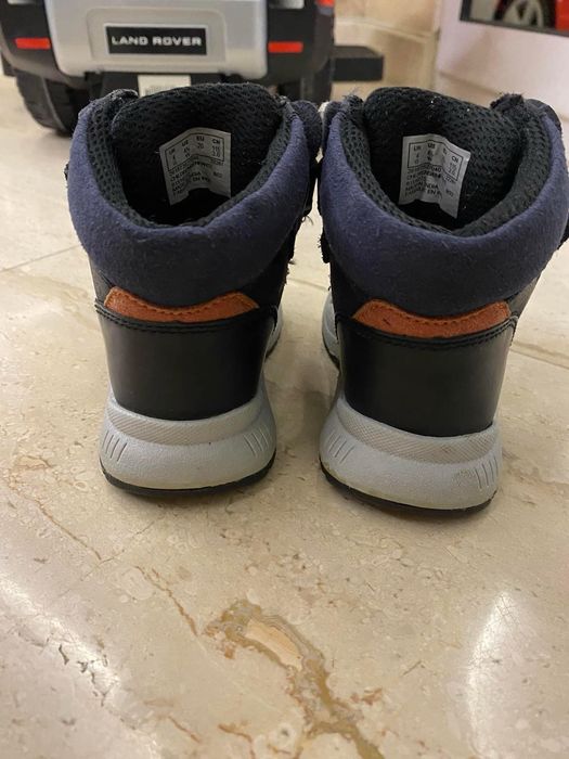 бебешки ботуши Clarks- 20 номер