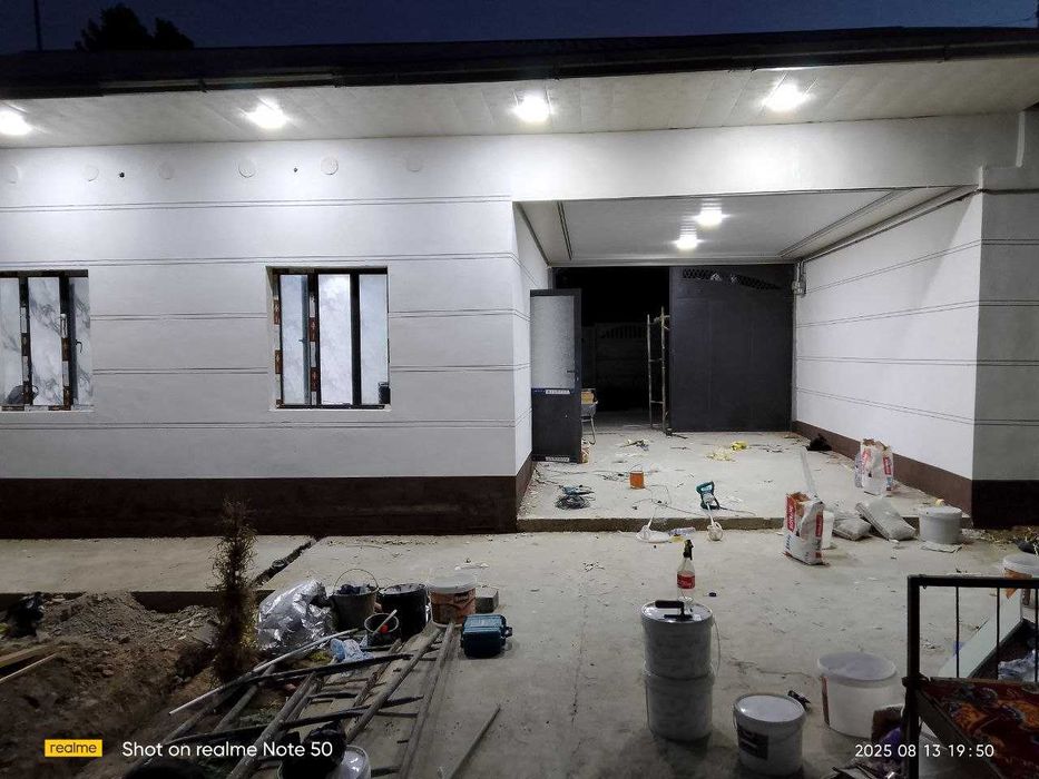 ТЕЗ ВА АРЗОН Яшаш учун тайёр ховли сотилади