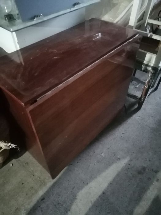 Стол трансформер, простой.