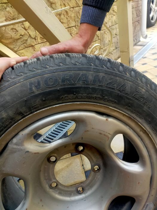 Шины  195/65 R16 с дисками