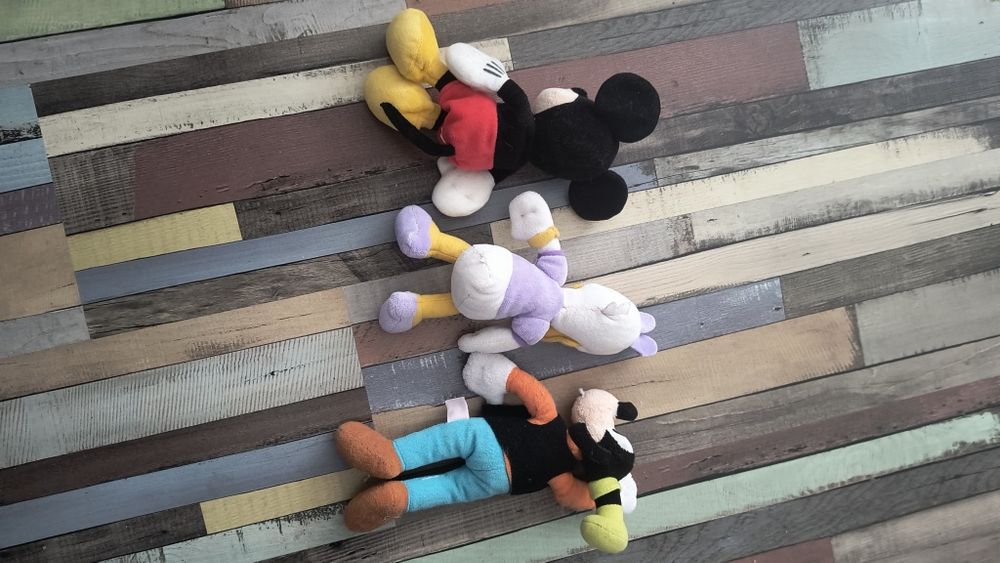 Mickey Mouse, Daisy и Goofy плюшени играчки