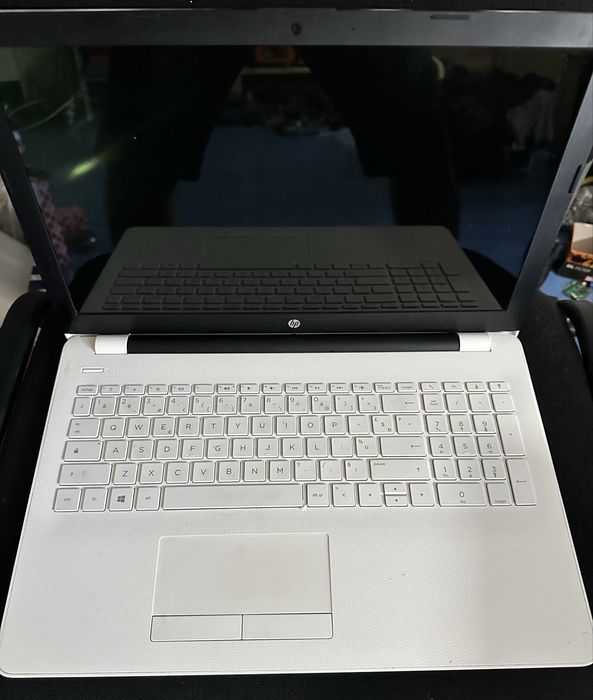 Laptop HP  model 15-bwO14nf