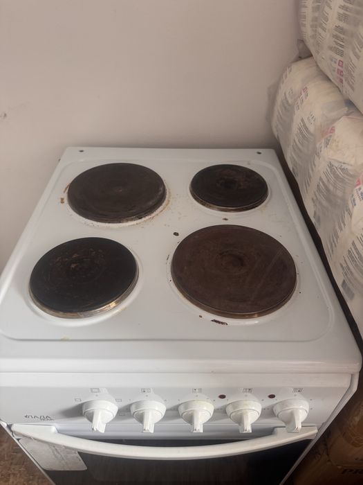 Продам электроплиту
