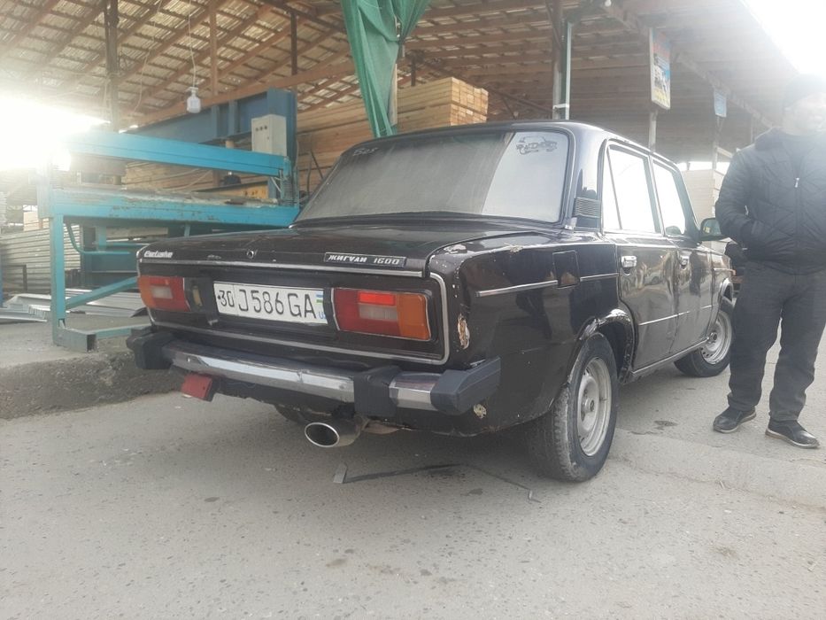 VAZ 21063 sotiladi