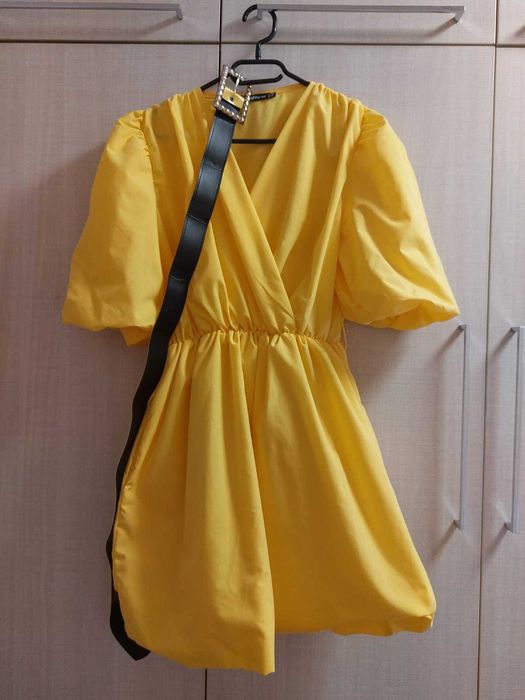 Rochie galbenă,  nr 38